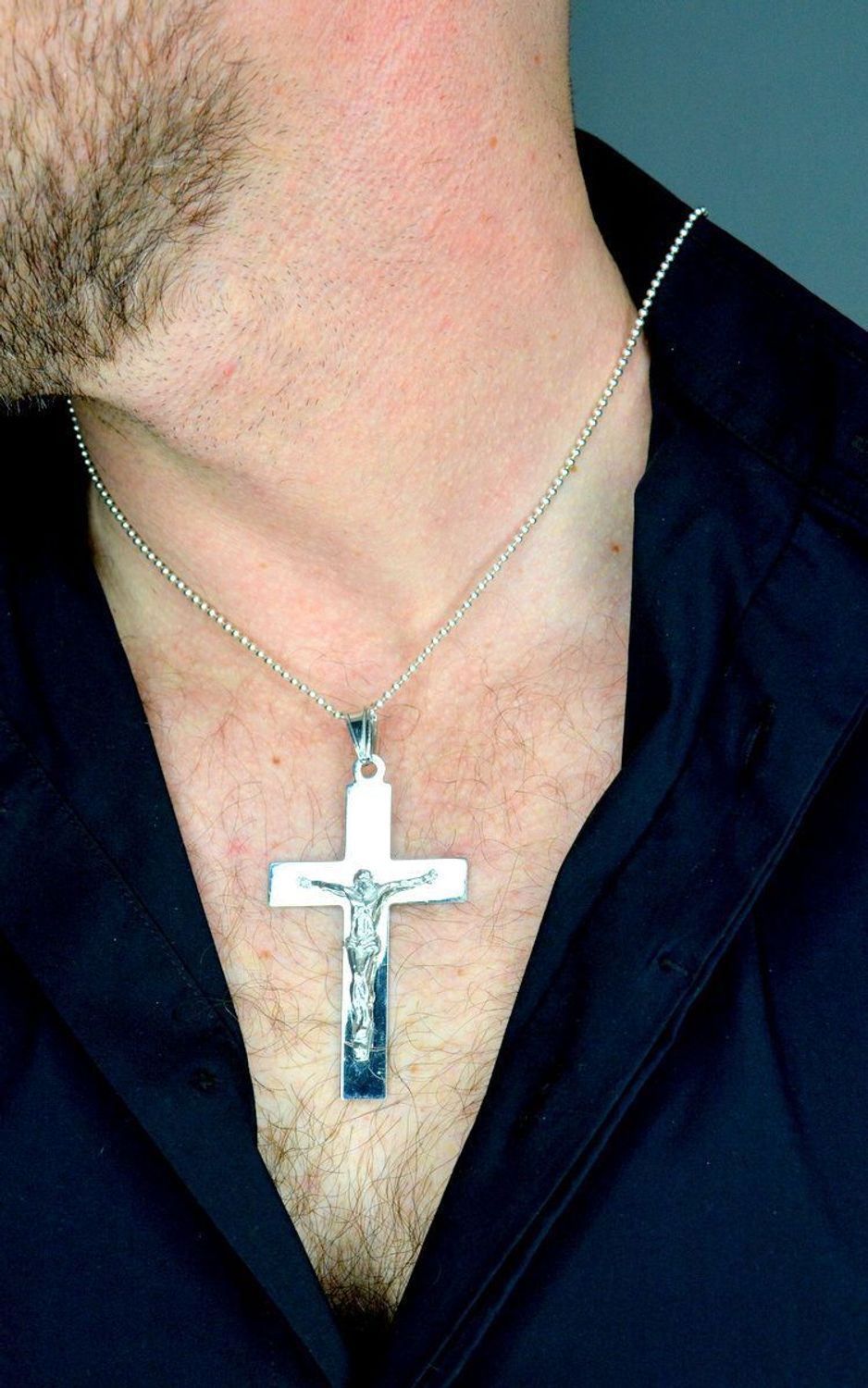 Duży krzyż srebrny męski 8 cm SRZ000000-029. Duży srebrny krzyż. Duży krzyż srebrny na prezent. Srebrna zawieszka krzyż z wizerunkiem. Krzyż srebrny męski..jpg