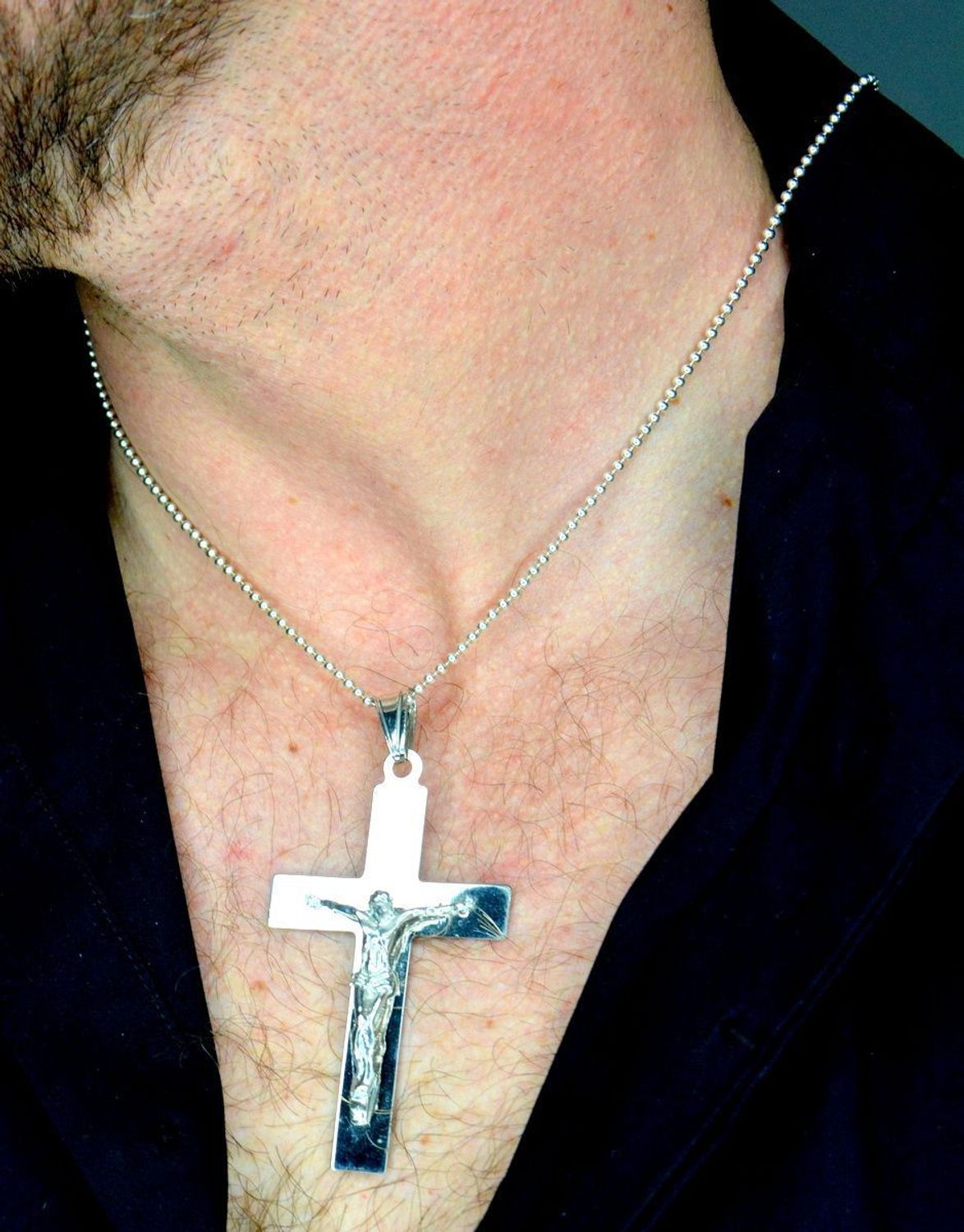 Duży krzyż srebrny męski 8 cm SRZ000000-029. Duży srebrny krzyż. Duży krzyż srebrny na prezent. Srebrna zawieszka krzyż z wizerunkiem. Krzyż srebrny męski..jpg