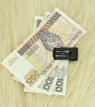 Klips do banknotów JVD stalowy SSSZ0002XE80000💰✨ Klips do banknotów JVD – stalowy z czarnym dodatkiem ✨💰2.jpg