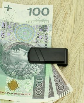Klips do banknotów JVD stalowy SSSZ0003XE80000 💰✨ Klips do banknotów JVD – stalowy z czarnym dodatkiem ✨💰2.jpg