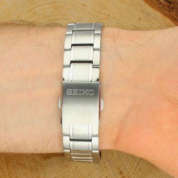 Zegarek męski Seiko New Link SUR309P1 zapięcie.jpg