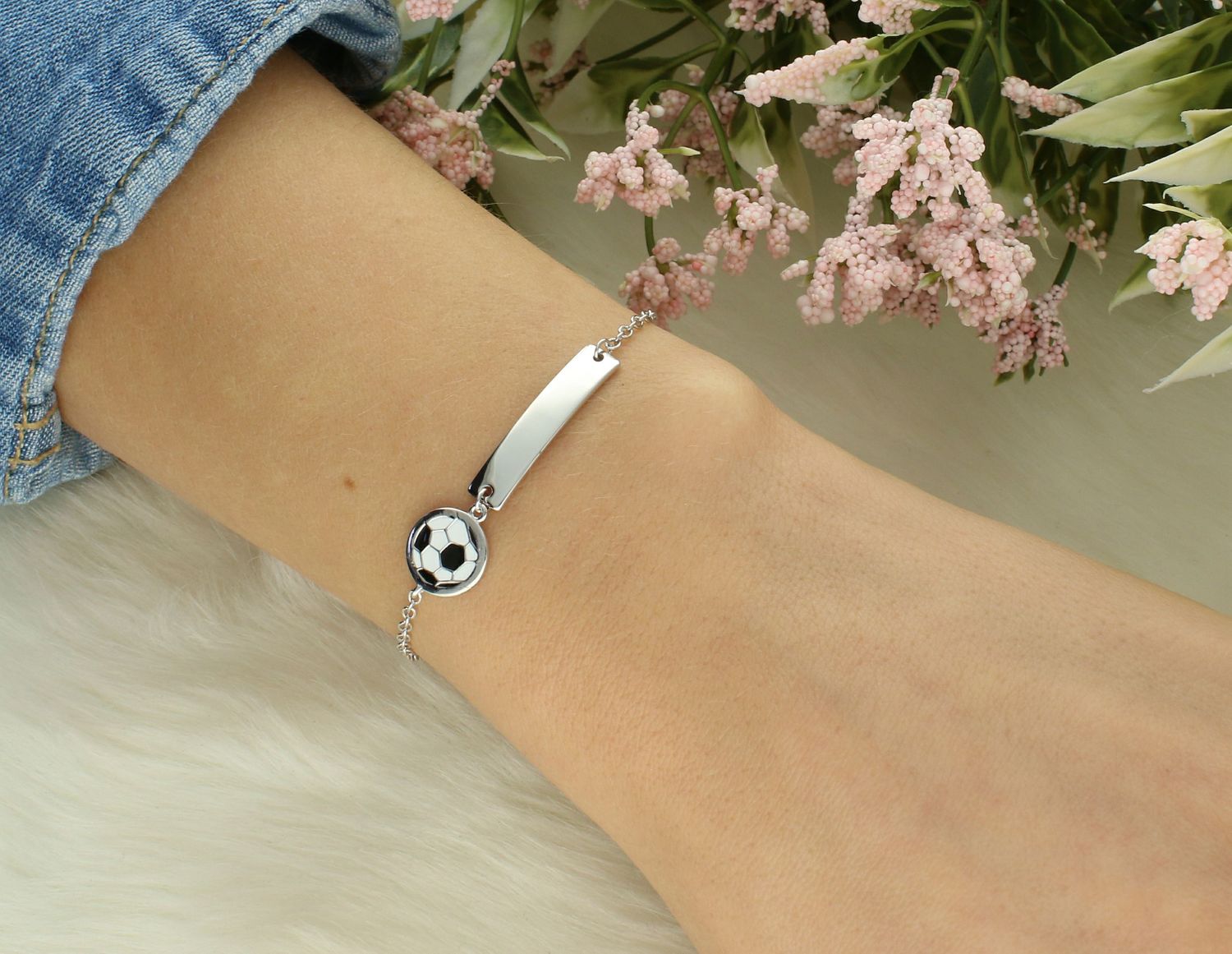 Srebrna bransoletka celebrytka 925 z blaszką i piłką.jpg