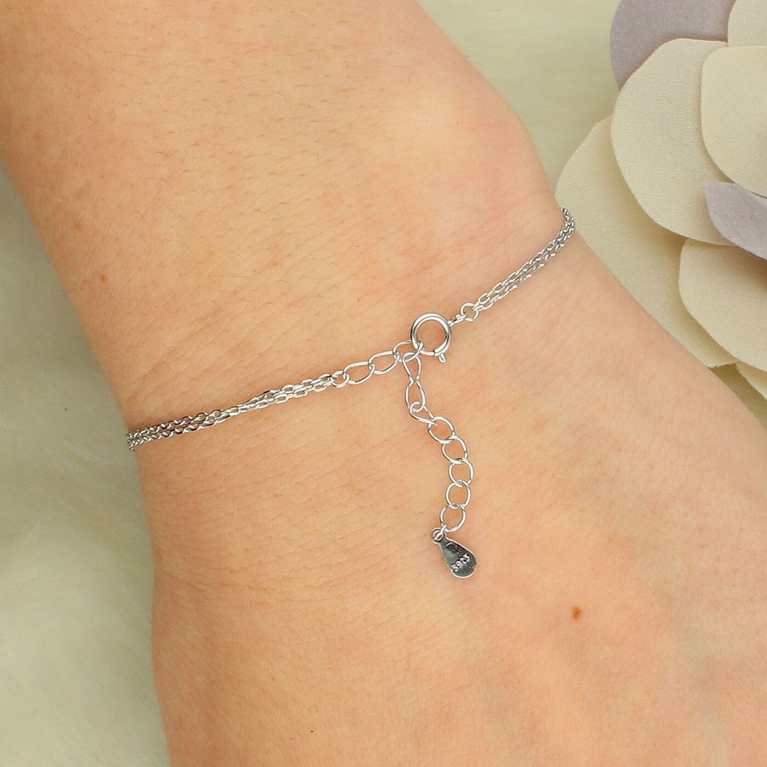 Srebrna bransoletka z podwójnym łańcuszkiem i kółkami z cyrkonią SVLB0793SH2BI.jpg