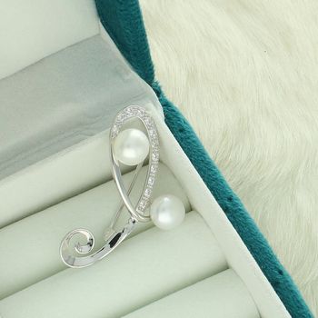 Broszka srebrna 925 z perłami i cyrkoniami – zaokrąglony kształt  SVLD0007XD2P100 925.jpg