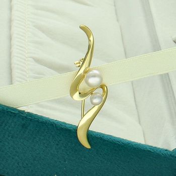 Broszka pozłacana srebrna 925 fala z perłami  SVLD0012XD2GP00 925.jpg