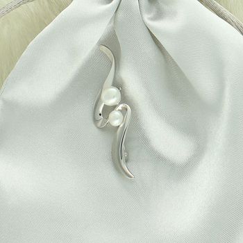 Broszka srebrna 925 z perłami – zaokrąglony kształt  SVLD0012XD2P100 Ag.jpg