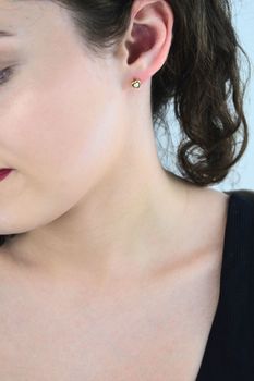 Kolczyki srebrne pozłacane serca z cyrkonią srebro 925 – elegancka biżuteria damska (2).jpg