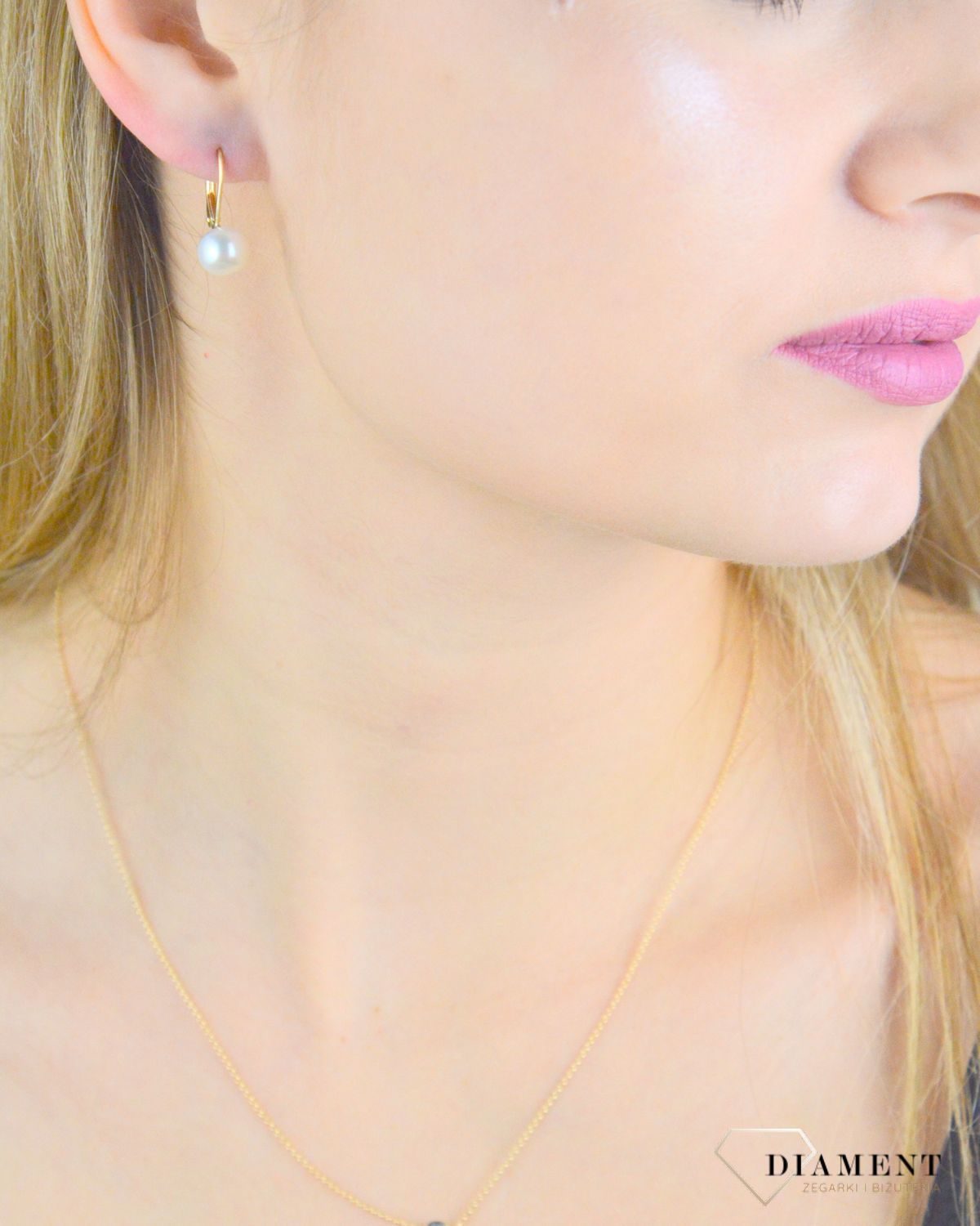 Kolczyki srebrne damskie 925 pozłacane z perełką SVLE0476XD2GP08. Srebrne kolczyki damskie. Srebrne kolczyki pozłacane wiszące. Srebrne kolczyki damskie z perłą. Kolczyki damskie z perełką idealne na prezent..jpg