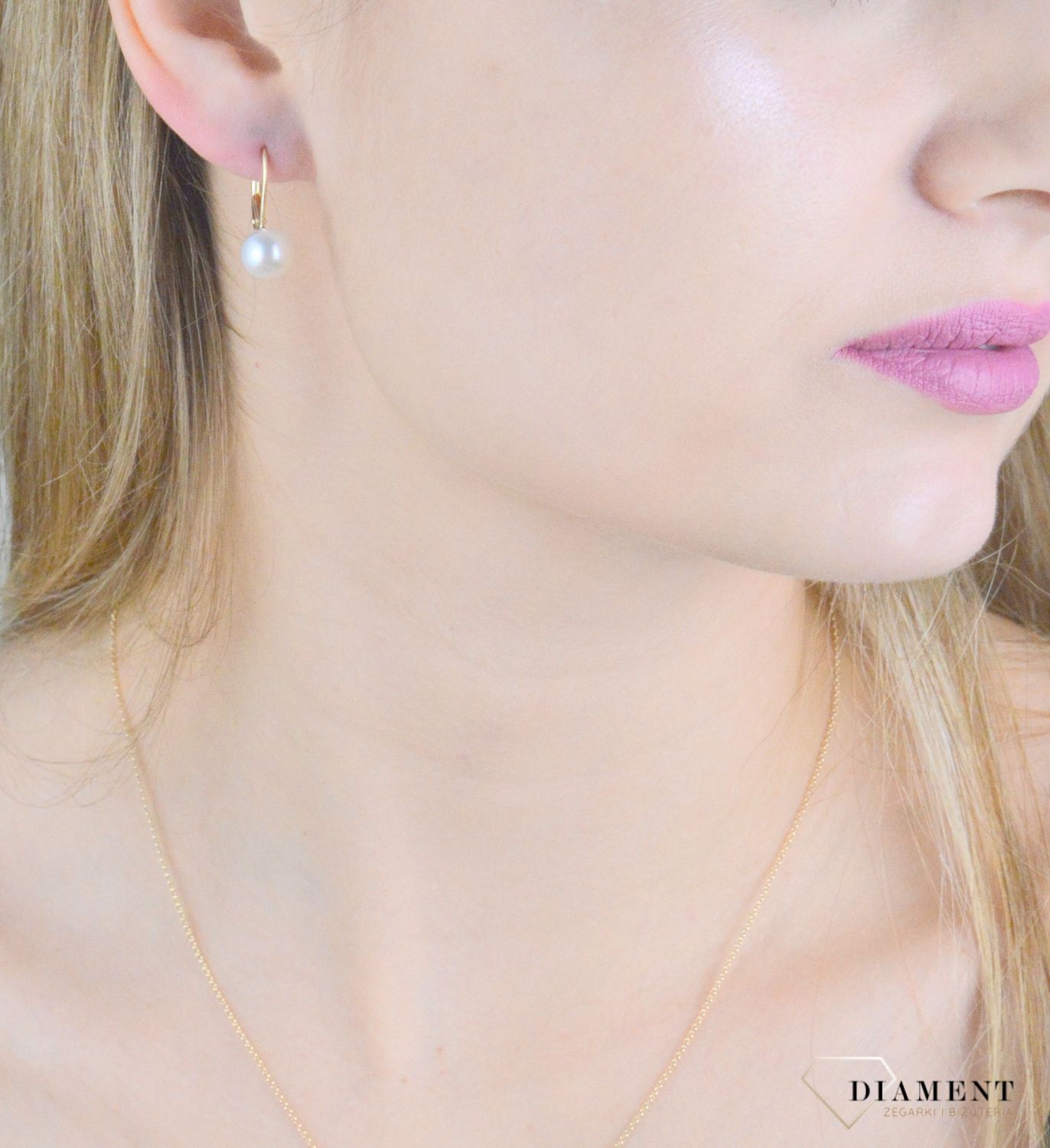 Kolczyki srebrne damskie 925 pozłacane z perełką SVLE0476XD2GP08. Srebrne kolczyki damskie. Srebrne kolczyki pozłacane wiszące. Srebrne kolczyki damskie z perłą. Kolczyki damskie z perełką idealne na prezent..jpg