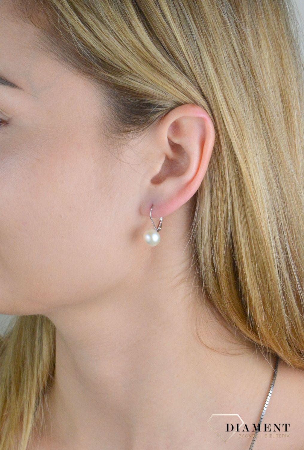 Kolczyki srebrne damskie wiszące z perłą SVLE0476XD2P109.jpg