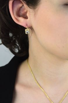 Kolczyki srebrne 925 pozłacane z bezbarwnymi cyrkoniami JVD SVLE0478SH2GO00 bigiel angielski 💎 (3).jpg