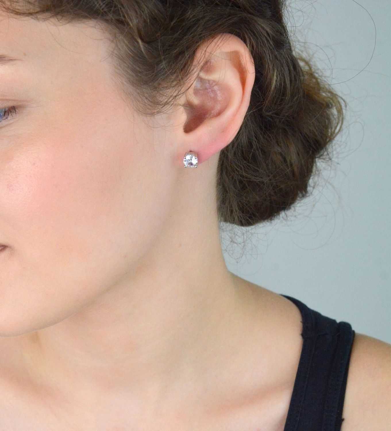 Srebrne kolczyki wkrętki z cyrkonią - SVLE0620XH2BISR.webp