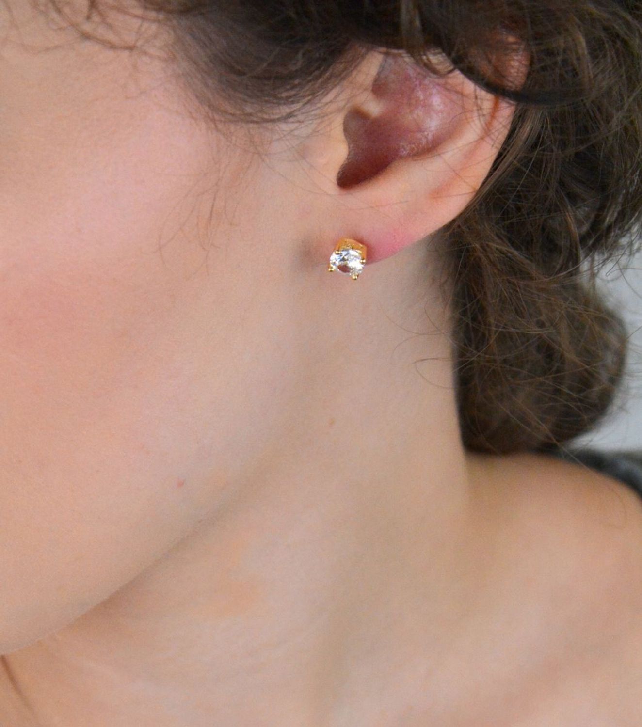 Srebrne pozłacane kolczyki z dużą cyrkonią, na śrubkę - SVLE0620XH2GOSR.webp