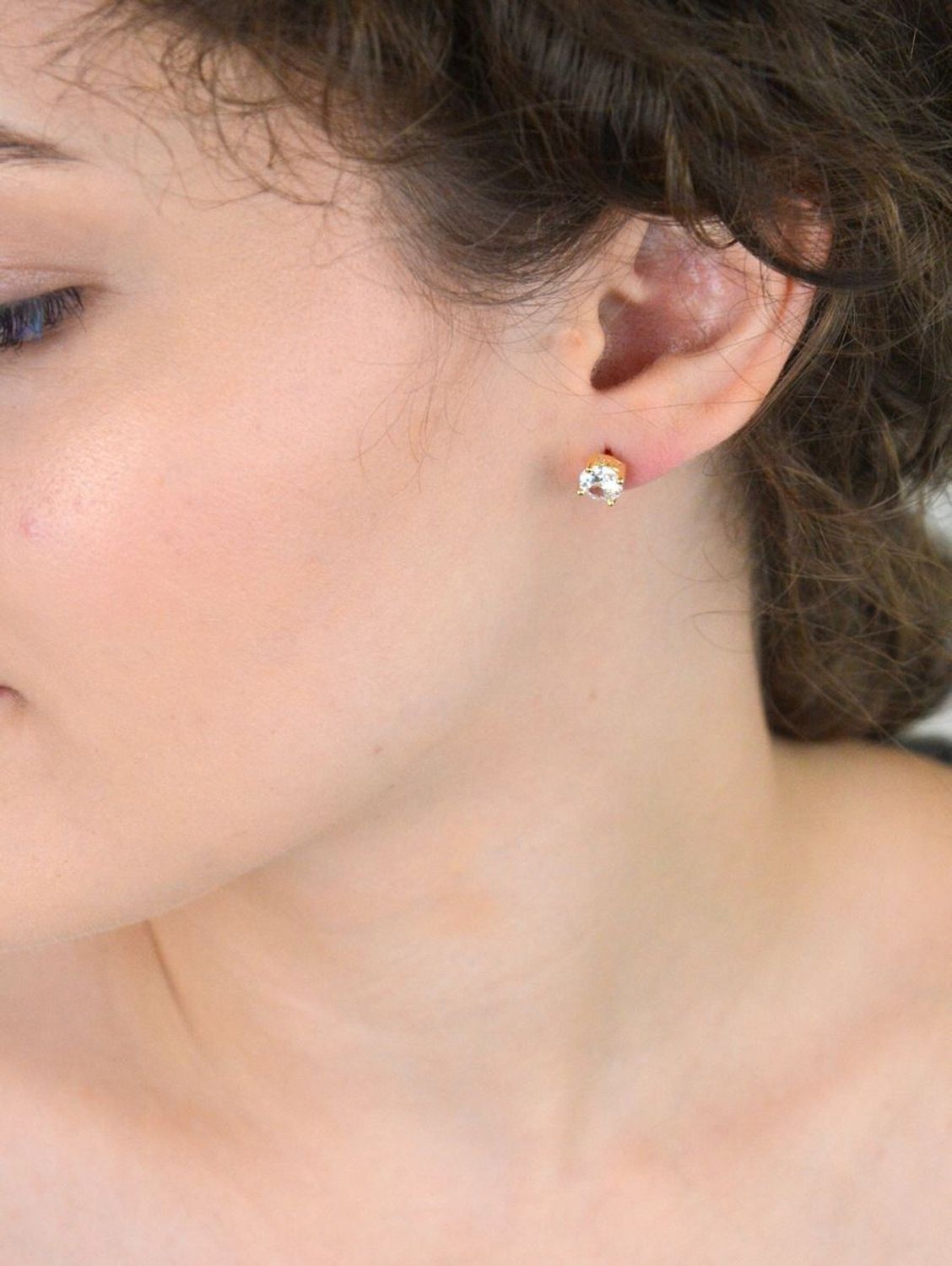 Srebrne pozłacane kolczyki z dużą cyrkonią, na śrubkę - SVLE0620XH2GOSR.webp