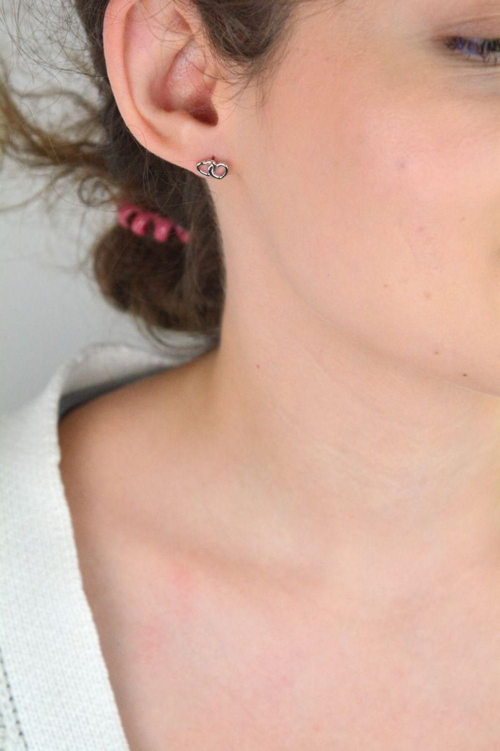 Srebrne kolczyki z podwójnym serduszkiem wkrętki - SVLE0717XH200SR.webp