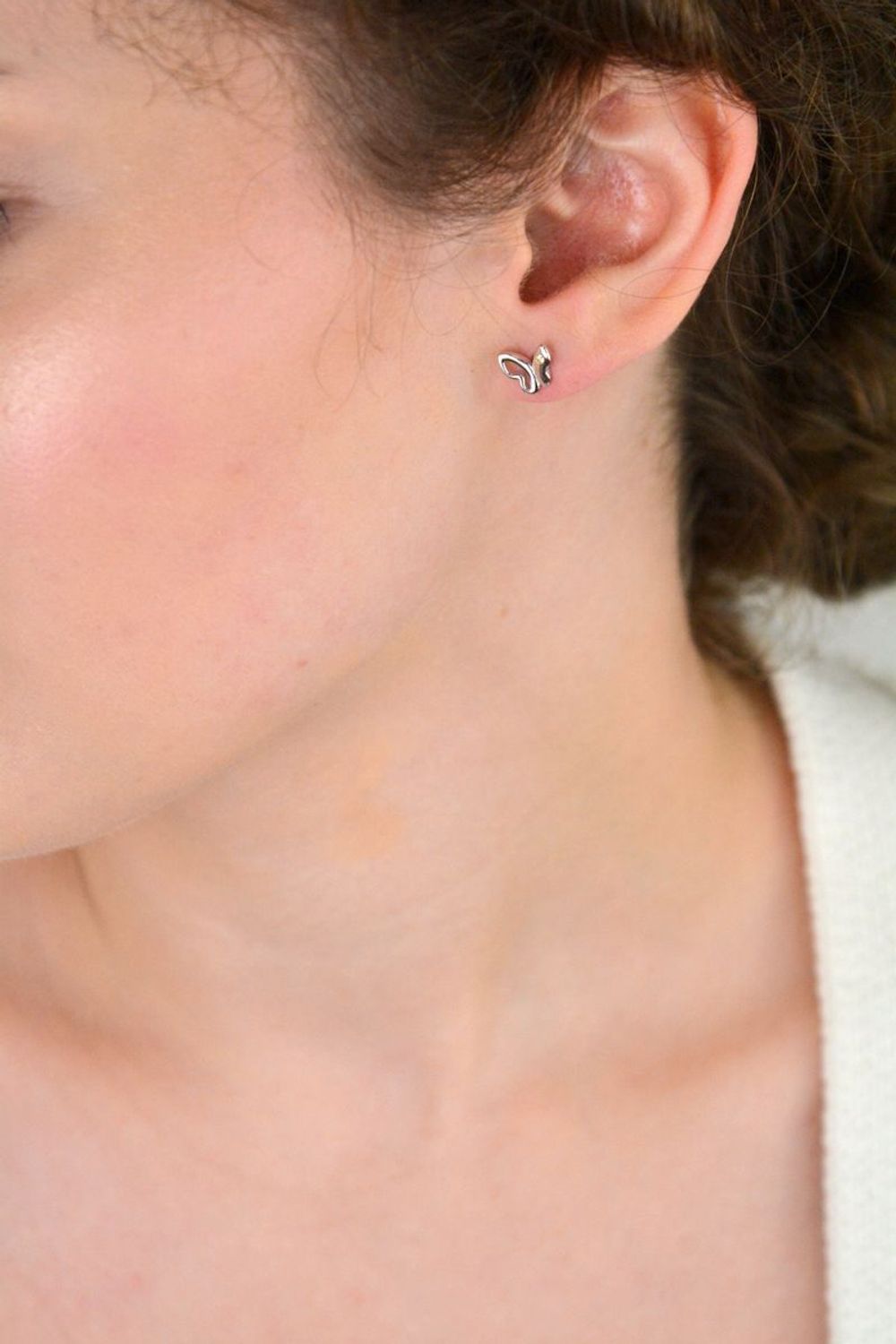 Srebrne kolczyki motylki z cyrkonią – SVLE0755SH2ZLSR.webp