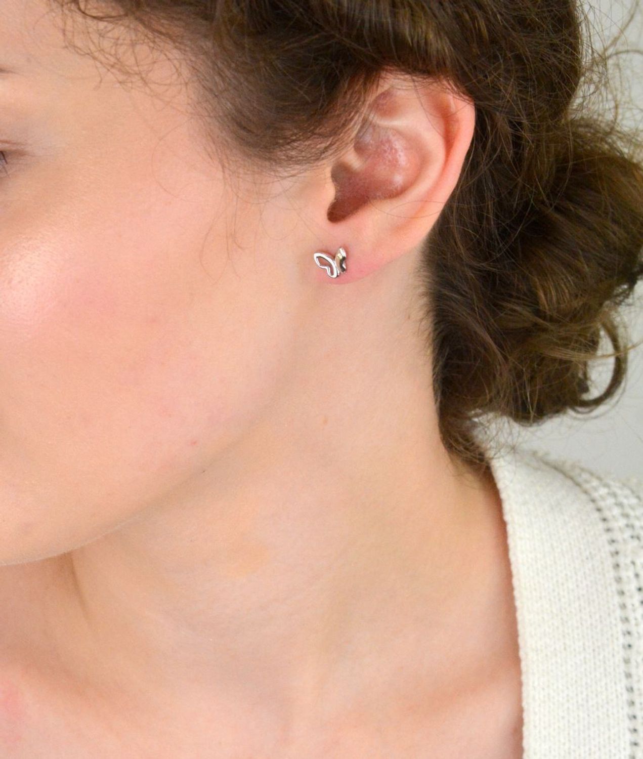 Srebrne kolczyki motylki z cyrkonią – SVLE0755SH2ZLSR.webp