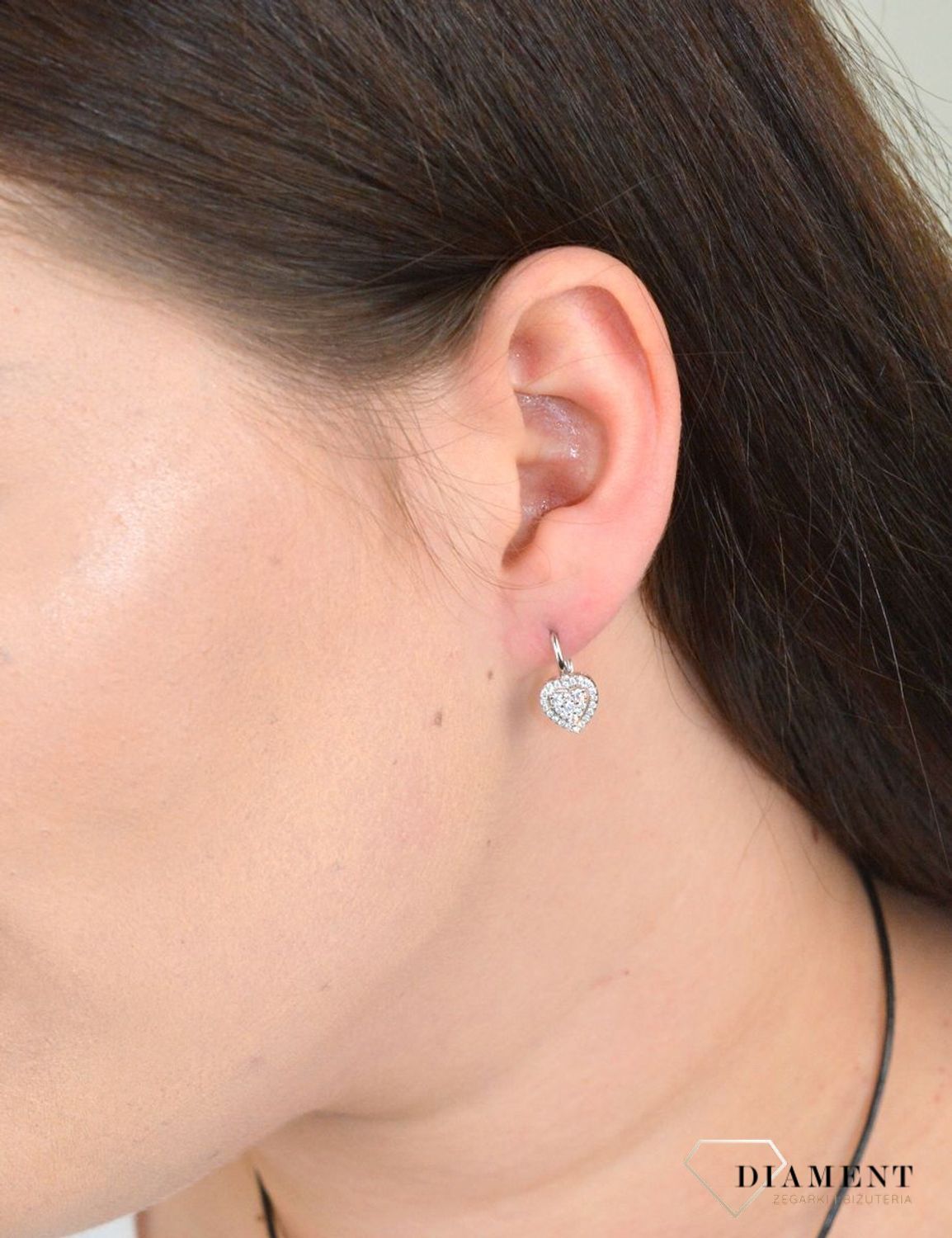 Srebrne kolczyki wiszące serca z błyszczącą cyrkonią SVLE1131XH2BI00.jpg