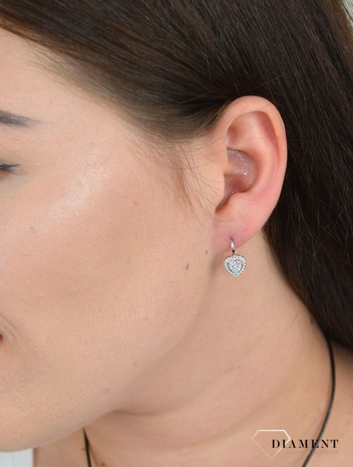 Srebrne kolczyki wiszące serca z błyszczącą cyrkonią SVLE1131XH2BI00.jpg