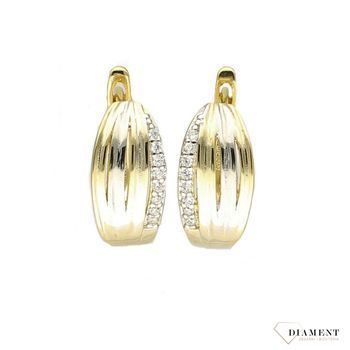 Kolczyki pozłacane 925 Elegancki błysk' SVLE1163XH2BK00.  Świetny pomysł na prezent. Srebrne kolczyki o bardzo prostym modelu. Kolczyki srebrne próba 925. z wygodnym zapięciem angielskim typu lira..jpg