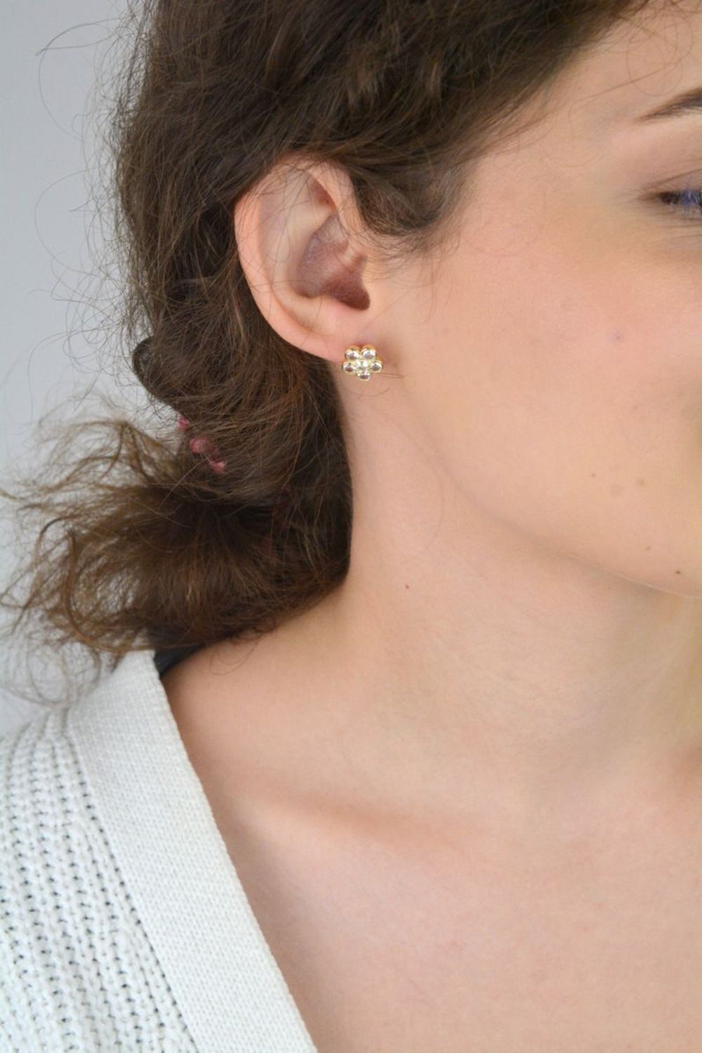 Srebrne pozłacane kolczyki damskie kwiaty z cyrkoniami - SVLE1497XH2GO00.webp