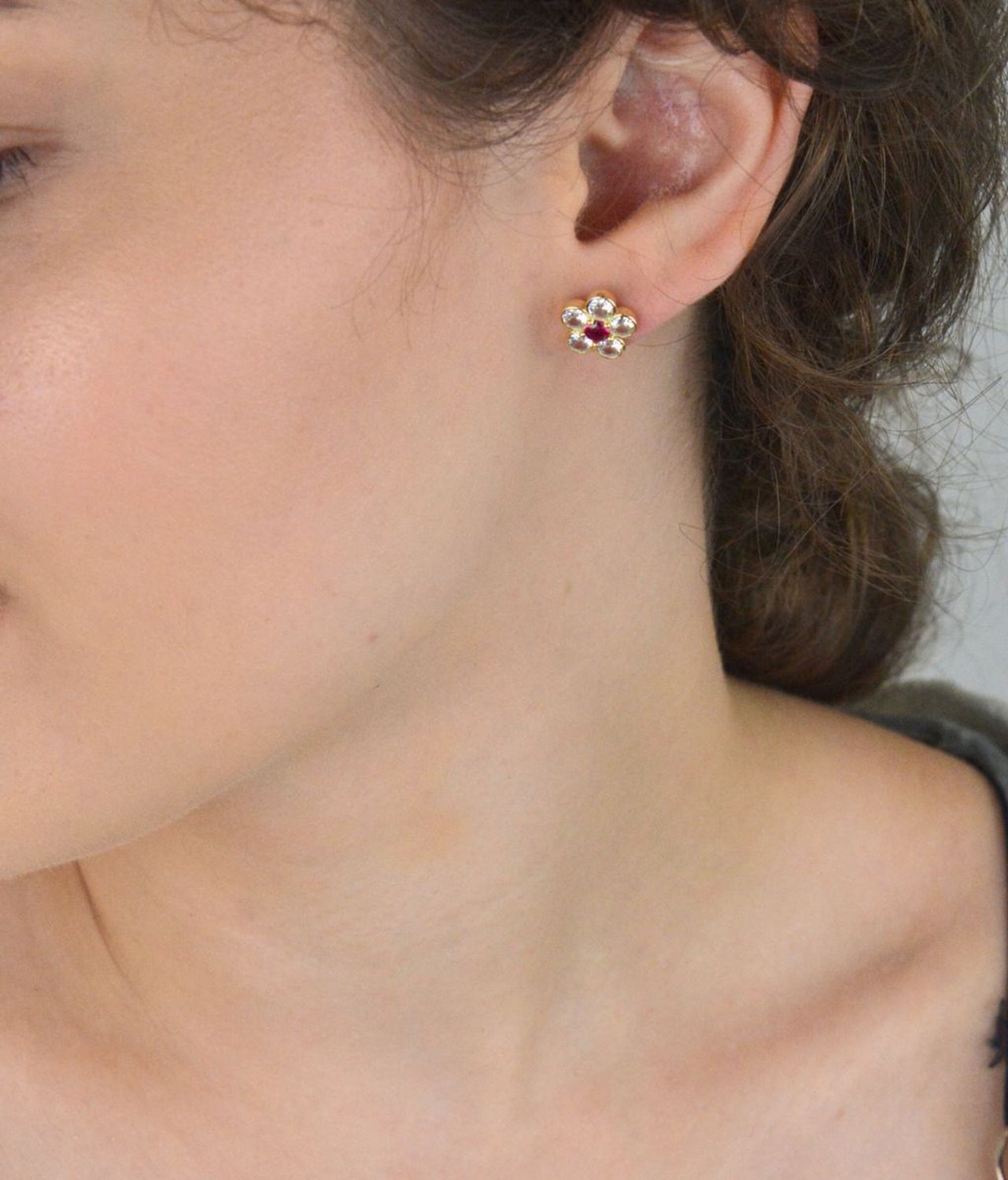 Srebrne pozłacane kolczyki damskie kwiaty z różową cyrkonią - SVLE1498XH2GR00.webp