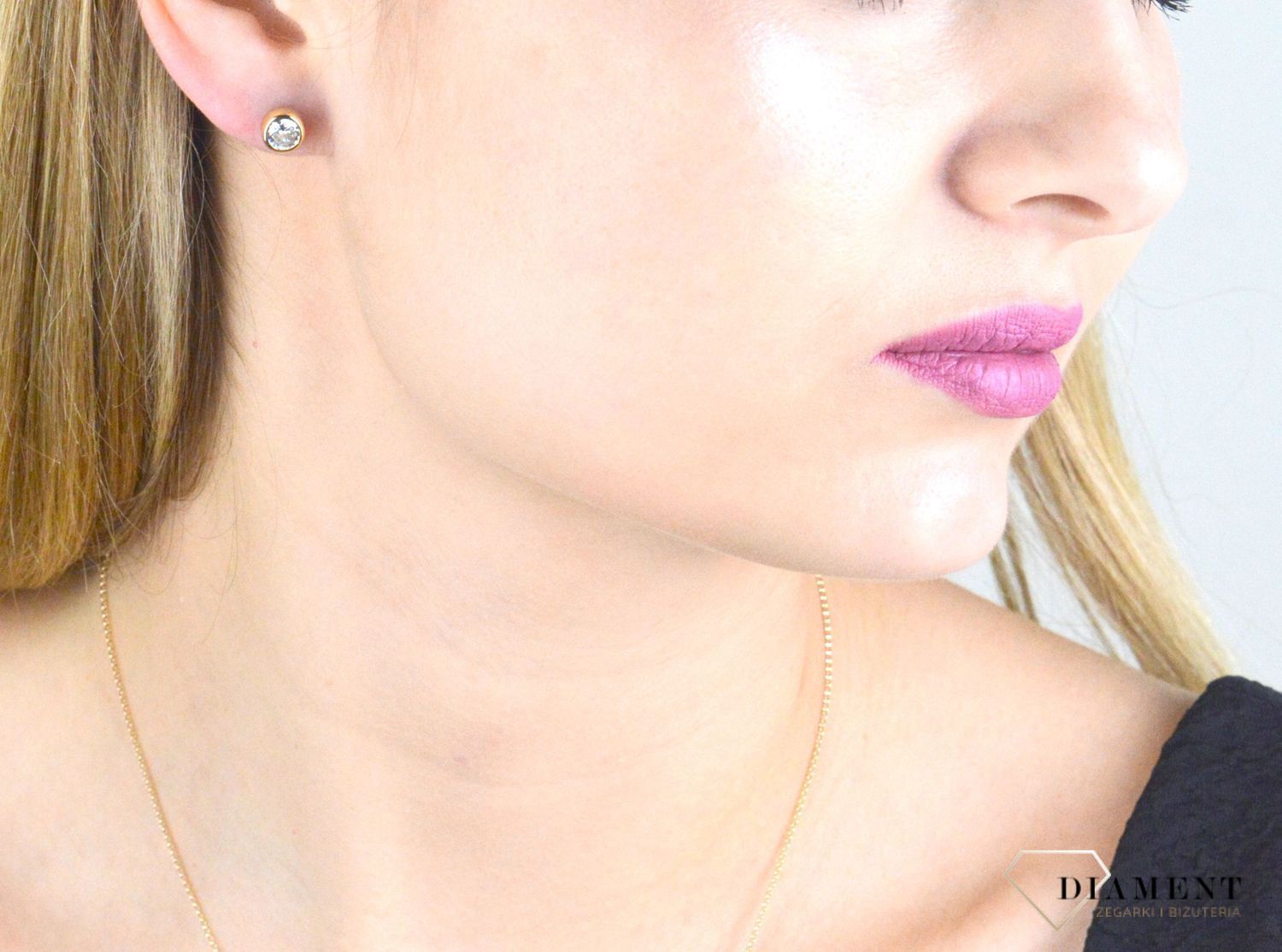 Srebrne kolczyki damskie 925 wkrętki z okrągłą cyrkonią SVLE1517XH2GO07. Kolczyki srebrne damskie z cyronią. Kolczyki srebrne pozłacane. Kolczyki wkrętki okrągłe pozłacane. Kolczyki z zakręcanym zapięciem na prezent. Srebrne.jpg