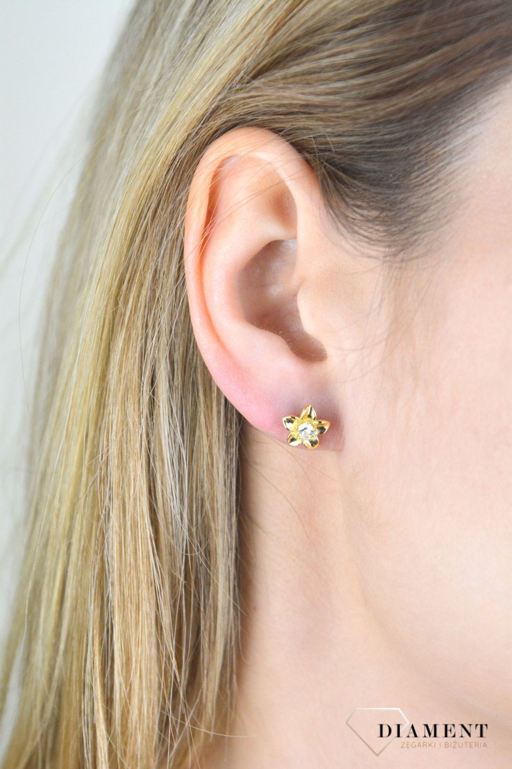 Srebrne kolczyki damskie 925 pozłacane kwiatki SVLE1576XH2GOSR. Kolczyki srebrne damskie. Kolczyki srebrne pozłacane. Kolczyki wkrętki kwiatki pozłacane. Kolczyki z zakręcanym zapięciem. Srebrne biżuteria damska. Kolczyki srebrne na prezent..JPG