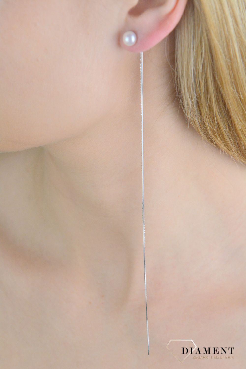 Kolczyki srebrne damskie bardzo długie łańcuszki z perłą SVLE1583XD2P100. Srebrne kolczyki damskie. Kolczyki srebrne z perłą. Kolczyki srebrne wieczorowe długie. Wiszące kolczyki srebrne z perłą. Kolczyki srebrne wiszące z perłą na prezent..jpg