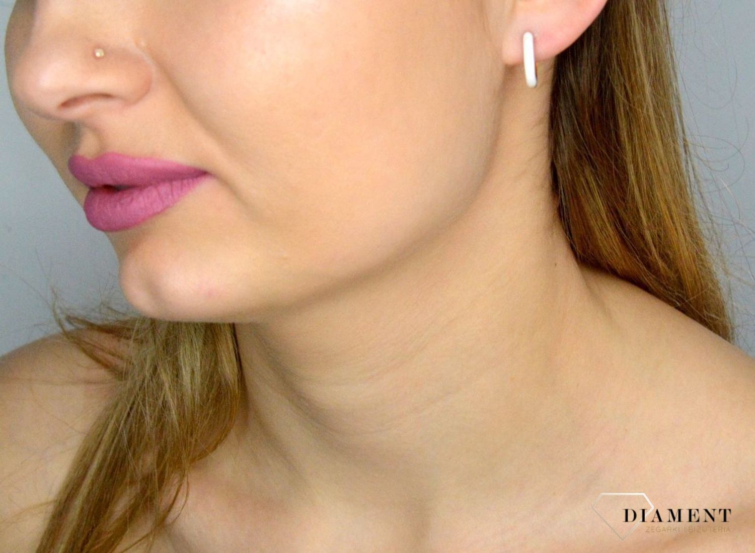 Srebrne kolczyki damskie 925 kółka z białą emalią SVLE1932XJ5BG00. Srebrne kolczyki damskie. Srebrne kolczyki pozłacane kółka z emalią. Kolczyki dziecięce. Kolczyki srebrne z emalią na prezent..jpg