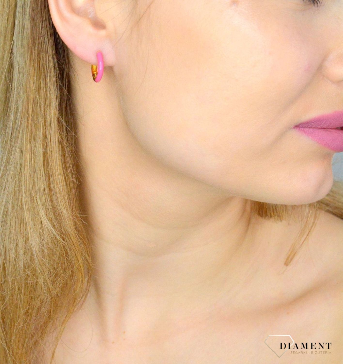 Srebrne kolczyki damskie 925 kółka z różową emalią SVLE1933XJ5RG00. Srebrne kolczyki damskie. Srebrne kolczyki pozłacane kółka z emalią. Kolczyki dziecięce. Kolczyki srebrne z emalią na prezent..jpg