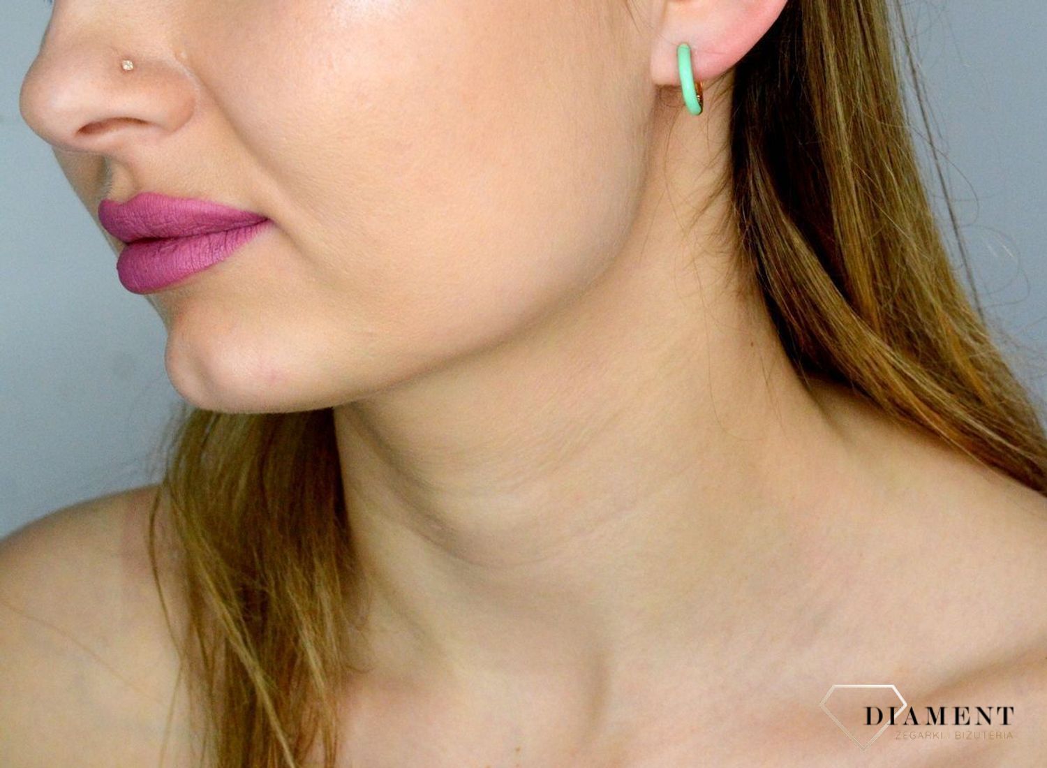 Srebrne kolczyki damskie 925 kółka z zieloną emalią SVLE1934XJ5ZG00. Srebrne kolczyki damskie. Srebrne kolczyki pozłacane kółka z emalią. Kolczyki dziecięce. Kolczyki srebrne z emalią na prezent..jpg