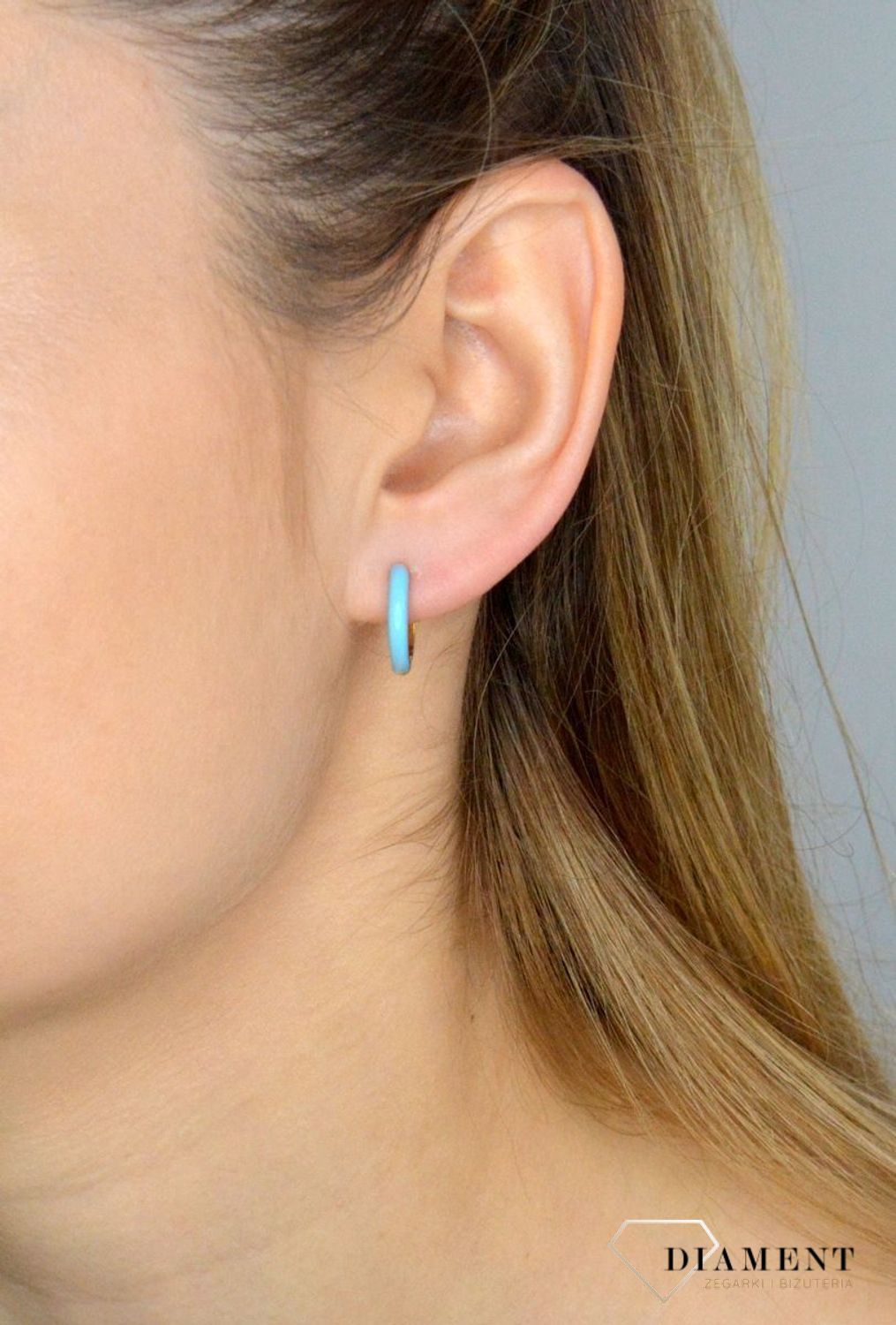 Srebrne kolczyki damskie 925 kółka z błękitną emalią SVLE1935XJ5MG00.  Srebrne kolczyki damskie. Srebrne kolczyki pozłacane kółka z emalią. Kolczyki dziecięce. Kolczyki srebrne z emalią na prezent..jpg