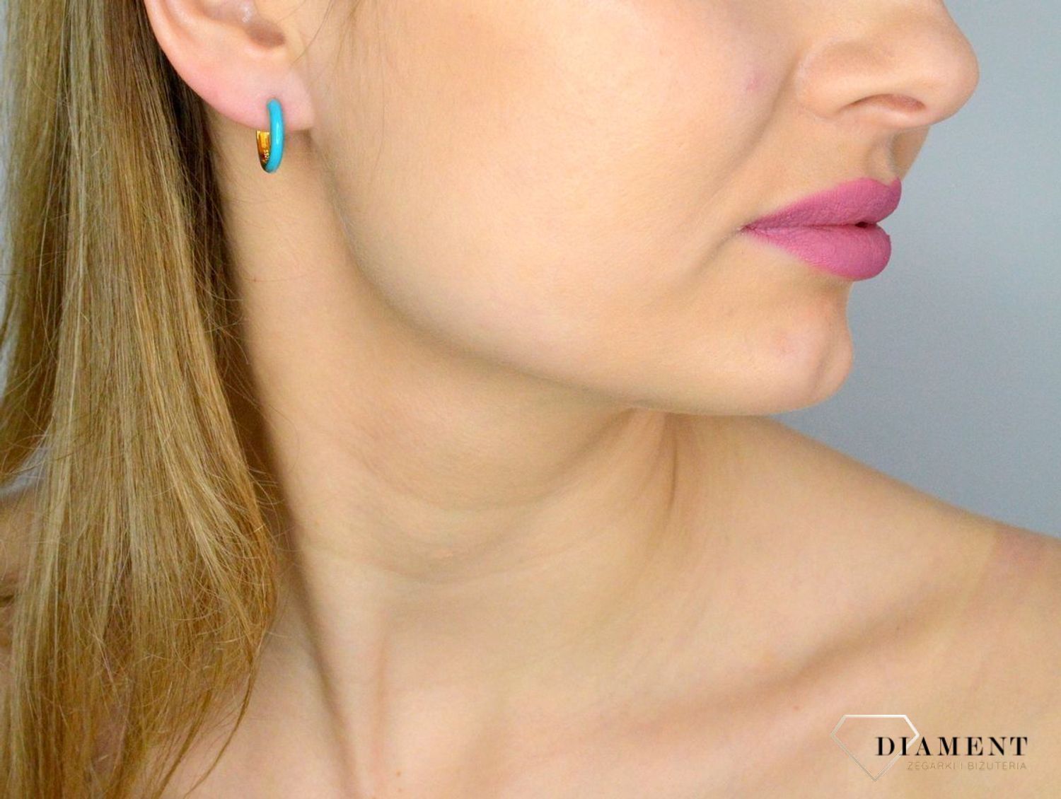 Srebrne kolczyki damskie 925 kółka z niebieską emalią SVLE1937XJ5TG00. Srebrne kolczyki damskie. Srebrne kolczyki pozłacane kółka z emalią. Kolczyki dziecięce. Kolczyki srebrne z emalią na prezent..jpg