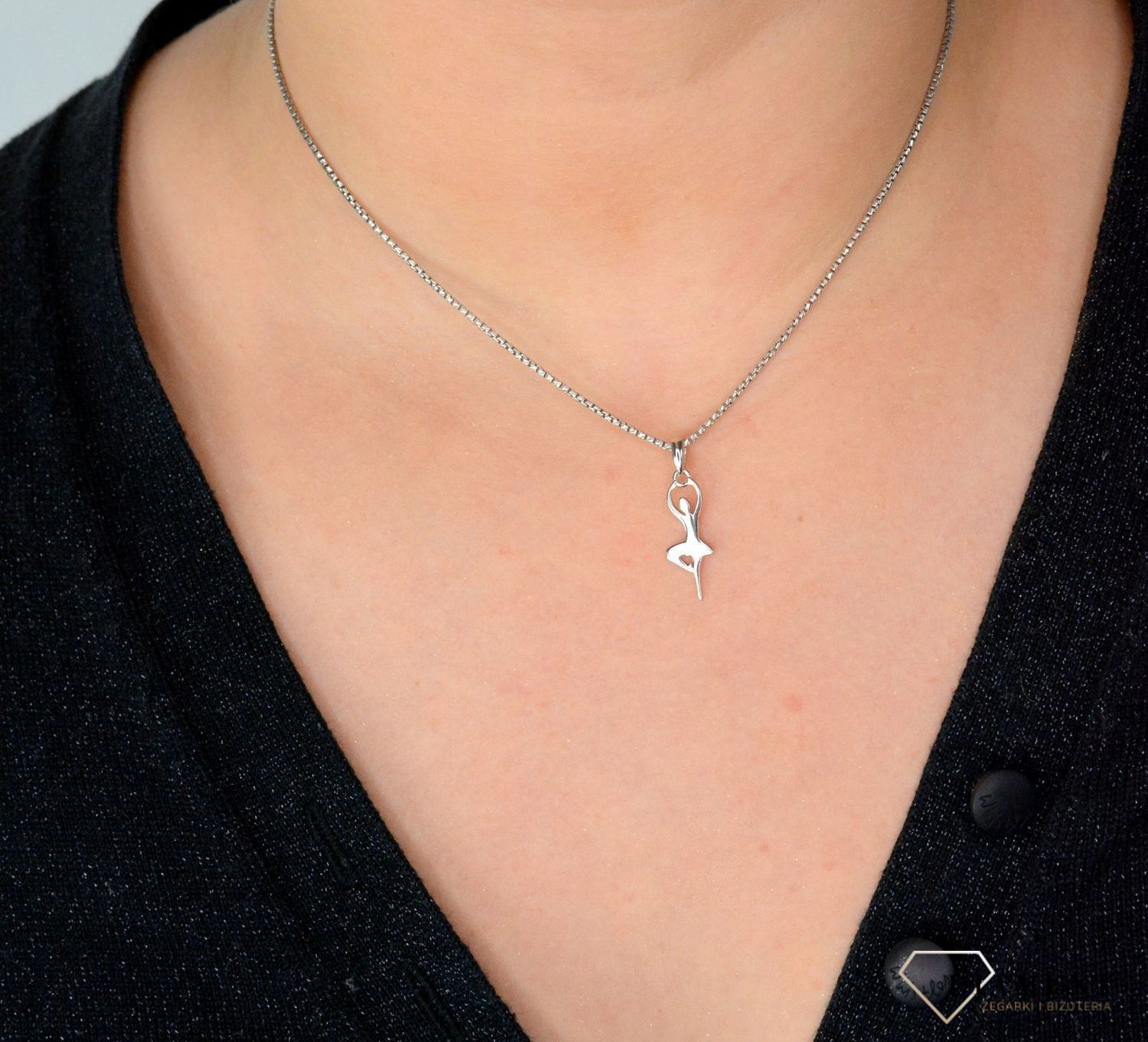 Srebrna zawieszka baletnica SVLP0564XH20000. Srebrna zawieszka o pięknym kształcie inspirowany postaciami z bajki..jpg