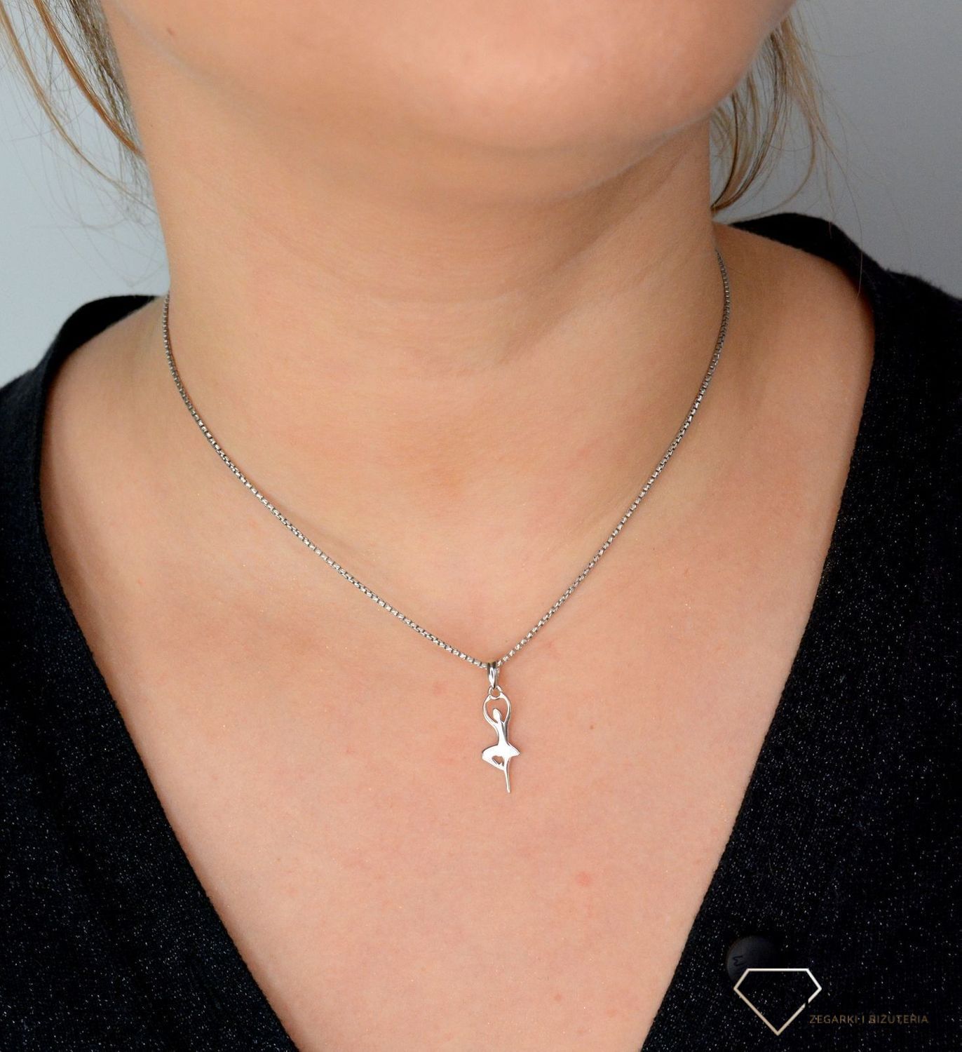 Srebrna zawieszka baletnica SVLP0564XH20000. Srebrna zawieszka o pięknym kształcie inspirowany postaciami z bajki..jpg