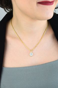 Pozłacana zawieszka owalna 925 z cyrkoniami – elegancka biżuteria damska (1).jpg