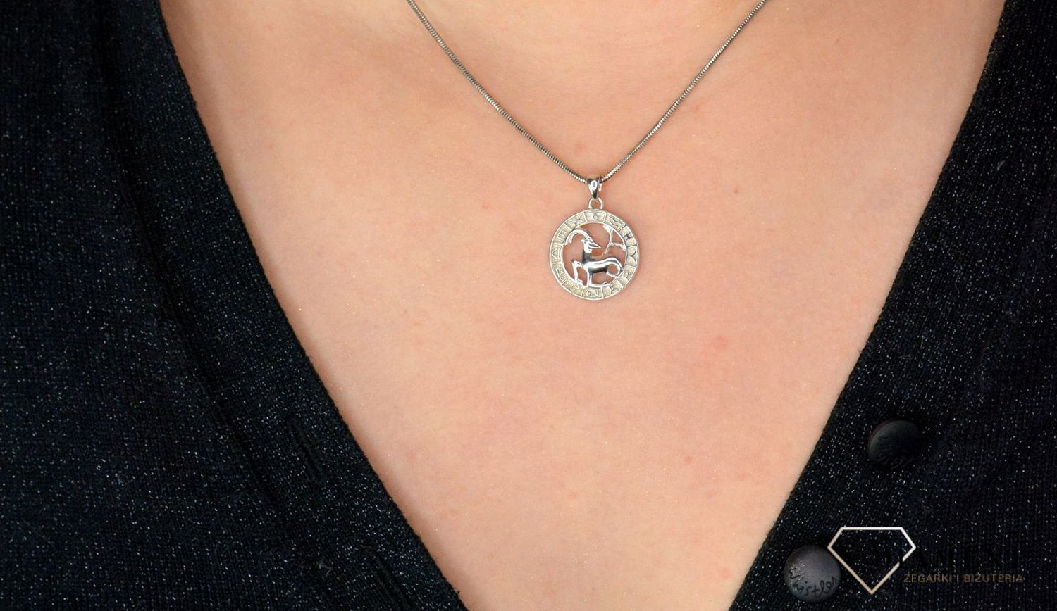 Srebrna zawieszka znak zodiaku Koziorożec SVLP0713XH200KO. Srebrna zawieszka z symbolem znaku zodiaku - KOZIOROŻEC.jpg