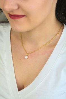 Zawieszka pozłacana srebrna 925 z białą perłąg (3).jpg