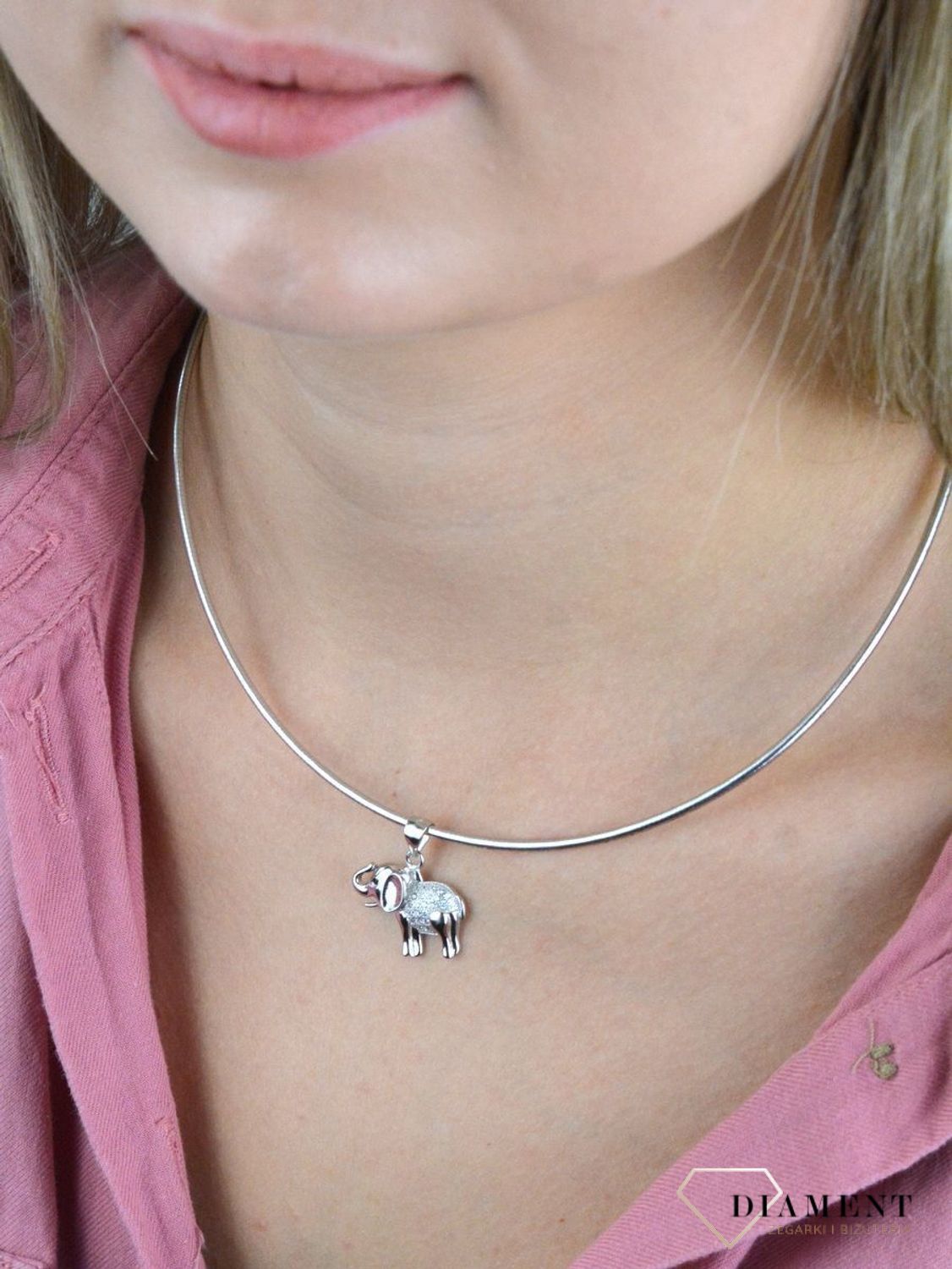 Srebrna zawieszka słonik z cyrkoniami SVLP0876XF3B100.Zawieszka srebrna. Srebrna zawieszka słonik. Wisiorek do łańcuszka, bransoletki. Wisiorek srebrny słonik. Wisiorek idealny na prezent. Słonik na szczęście..jpg