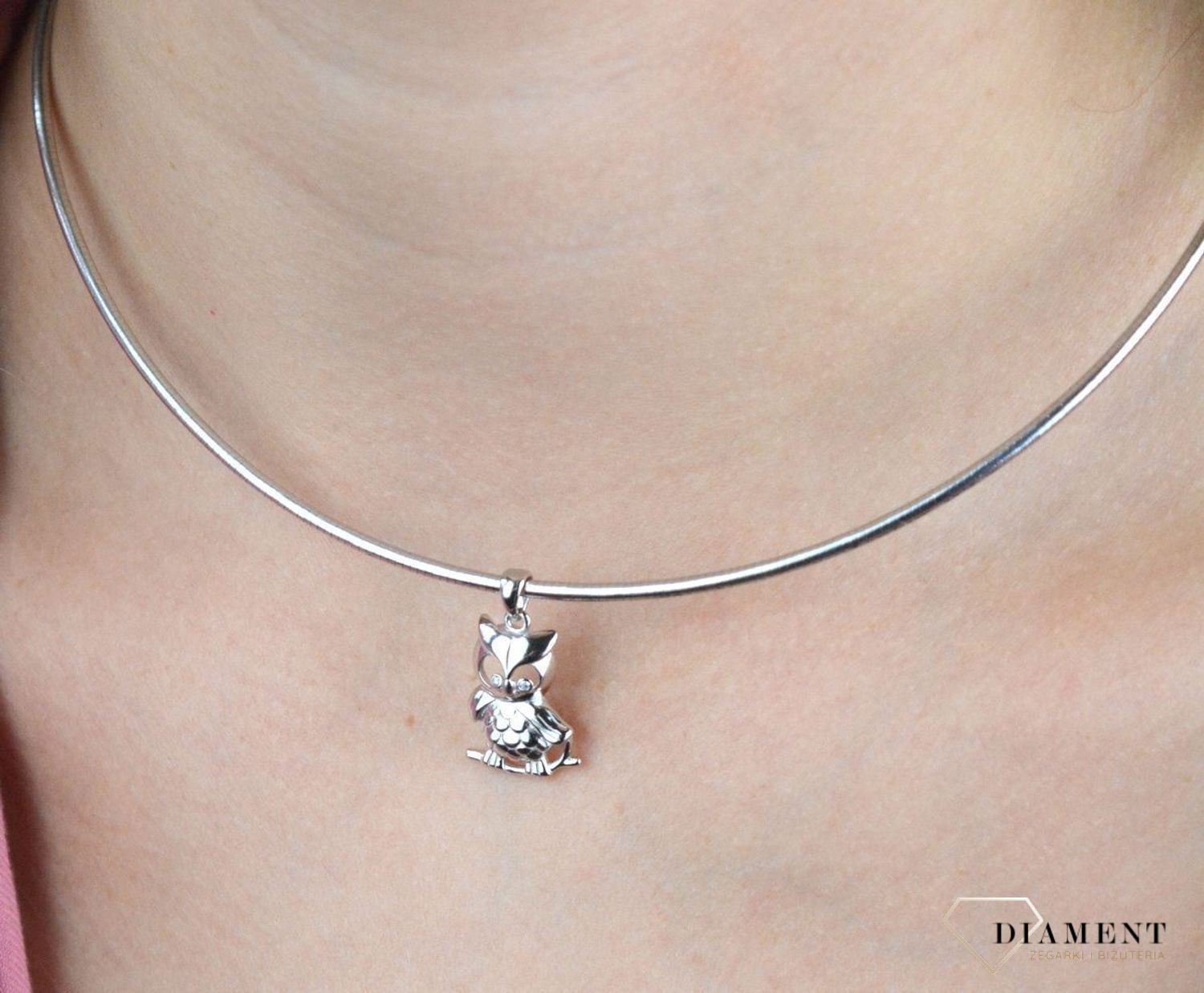 Srebrna zawieszka sowa z cyrkoniami  SVLP0885XH2B100. Zawieszka srebrna. Srebrna zawieszka sowa. Wisiorek do łańcuszka, bransoletki. Wisiorek srebrny sowa. Wisiorek idealny na prezent.jpg