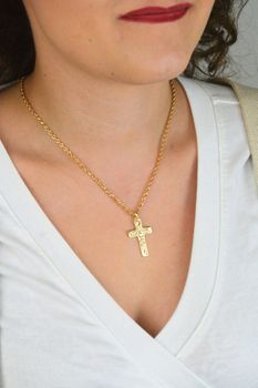 Zawieszka tłoczony krzyżyk pozłacana SVLP0988XH2GO00 srebro 925 - elegancka2d (2).jpg