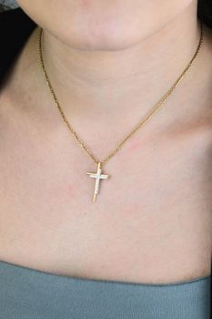 Srebrna zawieszka krzyżyk pozłacany 925  Krzyżyk z cyrkonią 25 mm💎 (1).jpg