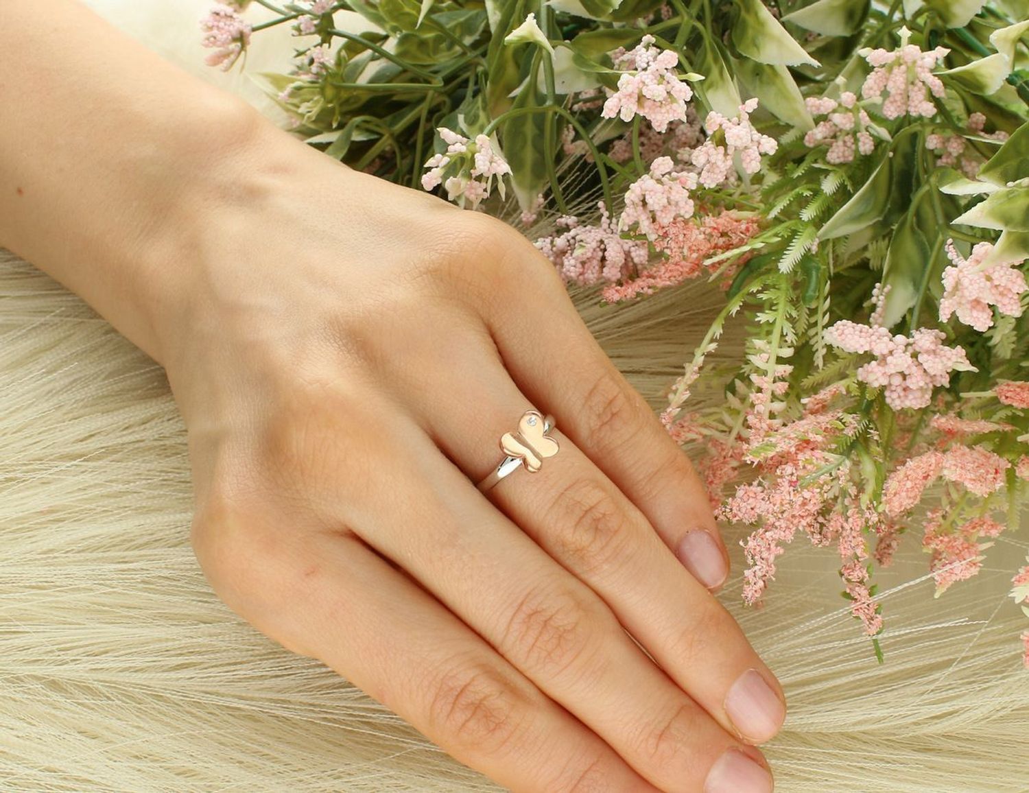 Srebrny pierścionek 925 dziecięcy pozłacany Motylek SVLR0908X75BK. Srebrny pierścionek motylek dla dziecka. Srebrny mały pierścionek. Srebrna biżuteria na prezent. Pierścionek dla dziewczynki..jpg