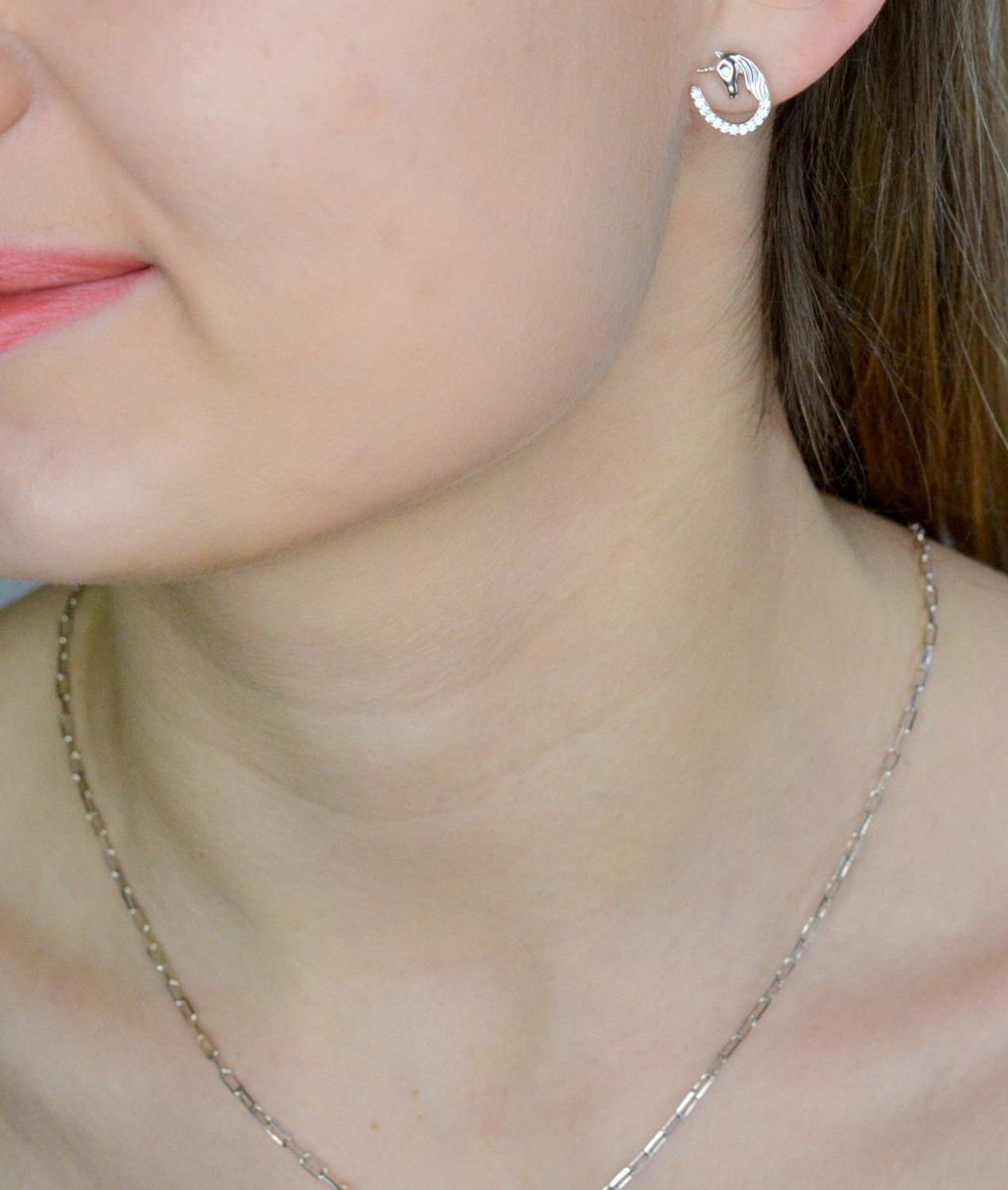 Srebrny komplet dziecięcy zawieszka i kolczyki Kocham jednorożce SVLS0072SH2BI00. Komplet dla miłośniczki koni. Biżuteria dla koniary. Kolczyki podkowy. Biżuteria dziecięca dla dziewczynki..jpg