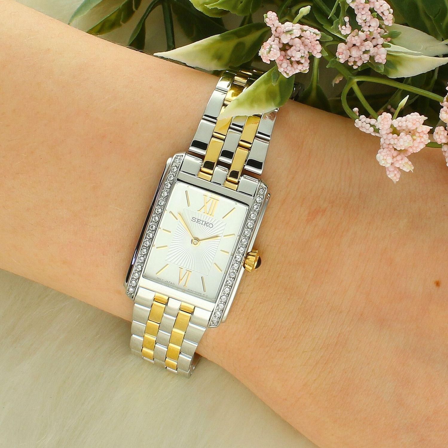 Zegarek damski Seiko Classic Quartz SWR093P1 – bicolor, rzymskie cyfry, kryształki.jpg
