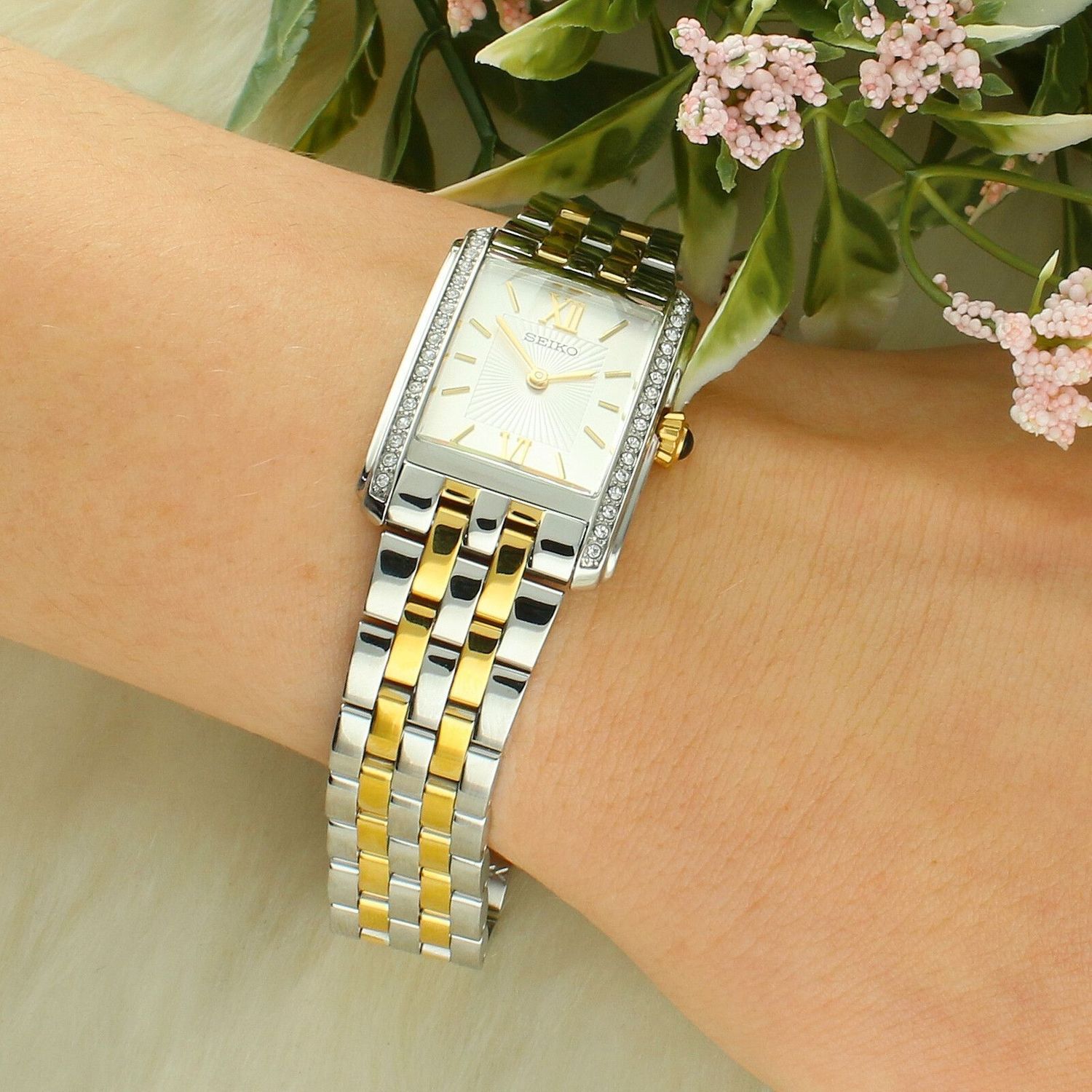 Zegarek damski Seiko Classic Quartz SWR093P1 – bicolor, rzymskie cyfry, kryształki.jpg