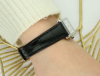 bZegarek Damski – Kwarcowy, Prostokątna Koperta, Czerwony Pasek, Szafirowe Szkło (2).jpg