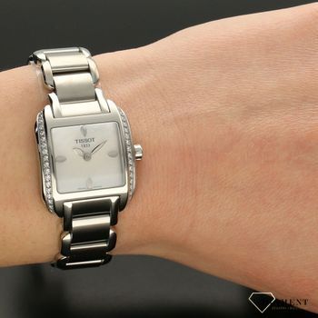 Zegarek damski Tissot to idealna propozycja prezentu da ukochanej kobiety. Zegarek damski z perłową tarczą. Zegarek damski z diamentami. Zapraszamy!j (5).jpg