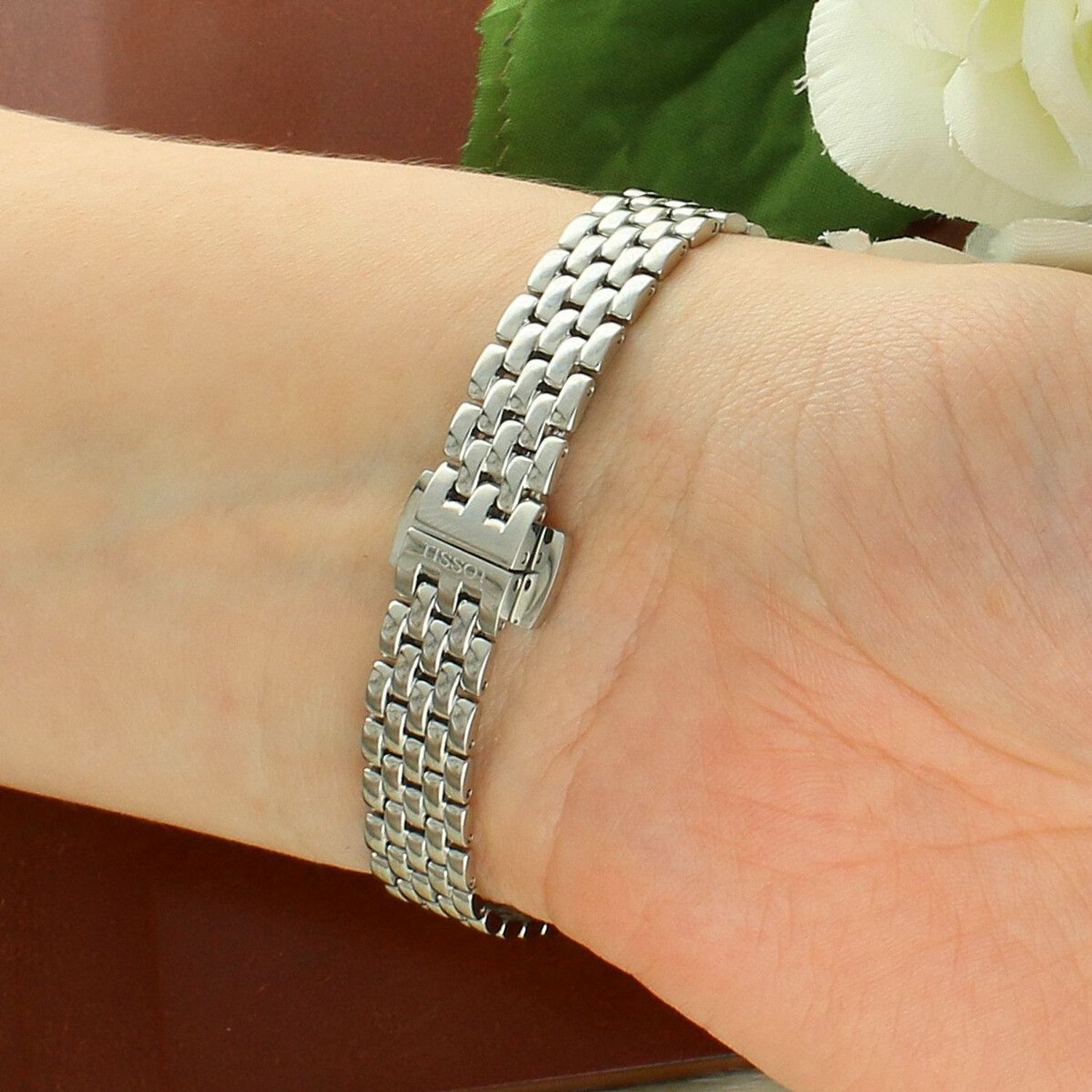 Zegarek damski Tissot T-TREND LOVELY T058.009.11.031.00.jpg